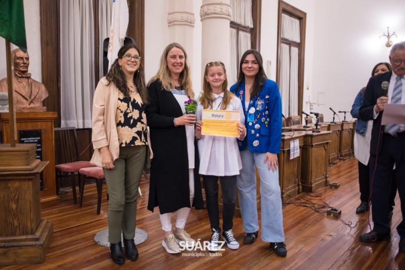 Rotary Coronel Suárez reconoció a los mejores compañeros de las escuelas primarias