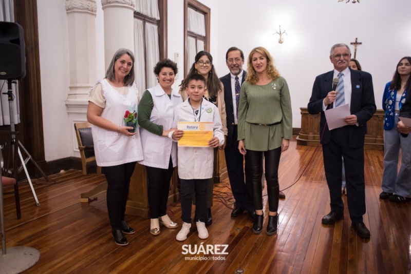 Rotary Coronel Suárez reconoció a los mejores compañeros de las escuelas primarias