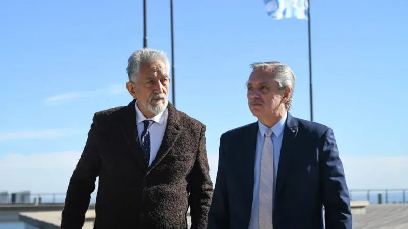  Alberto Rodríguez Saá con el presidente Alberto Fernández, unos días después de la derrota electoral de su candidato en San Luis, recorriendo obras