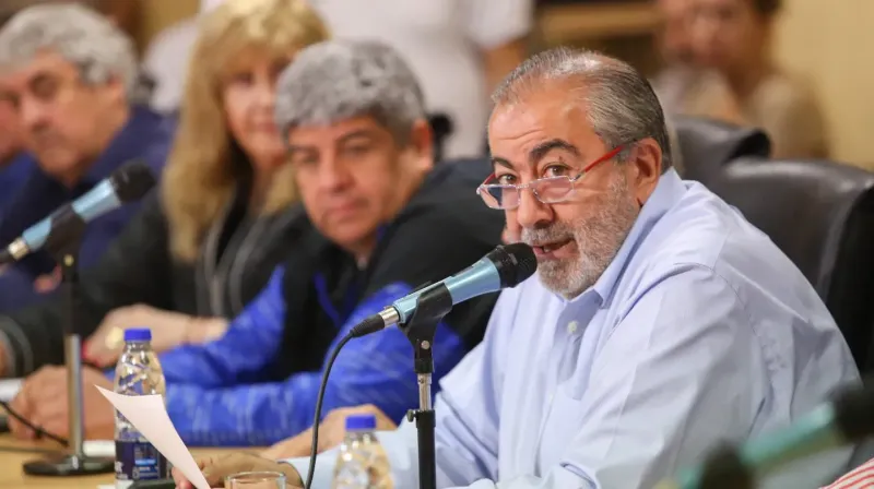 La CGT se reúne este miércoles para analizar las medidas económicas anunciadas por Luis Caputo. (Foto: Daniel Vides/NA).