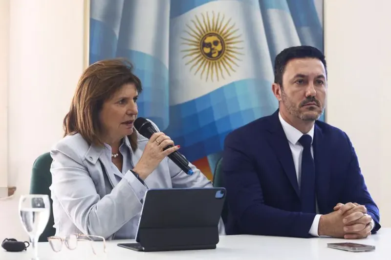  Patricia Bullrich y Luis Petri, la fórmula presidencial de JxC, se sumará al gobierno de Javier Milei en los ministerios de Seguridad y de Defensa