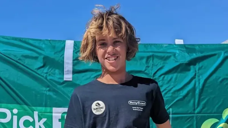 Khai Cowley tenía 15 años y era reconocido como uno de los mejores surfistas jóvenes del país