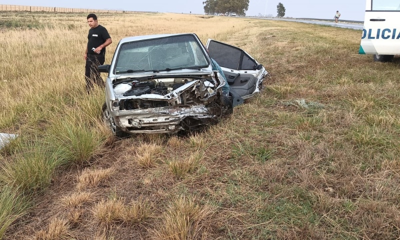 Despiste y vuelco en la Ruta 3, cerca del acceso a Pehuen Co