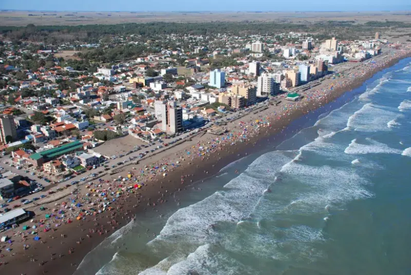 Suspenden hasta mañana la búsqueda del bahiense que desapareció en el mar en Monte Hermoso