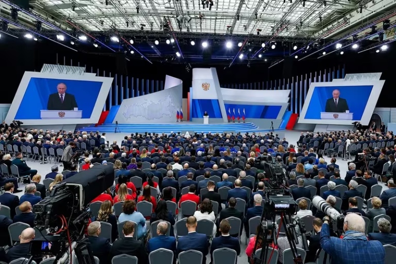  El presidente ruso, Vladimir Putin, pronuncia su discurso anual ante la Asamblea Federal, en Moscú, Rusia, el 29 de febrero de 2024. REUTERS/Evgenia Novozhenina