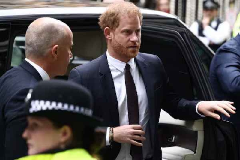 El príncipe Harry se comunicó con su padre el Rey Carlos III tras conocerse el diagnósticoHENRY NICHOLLS - AFP