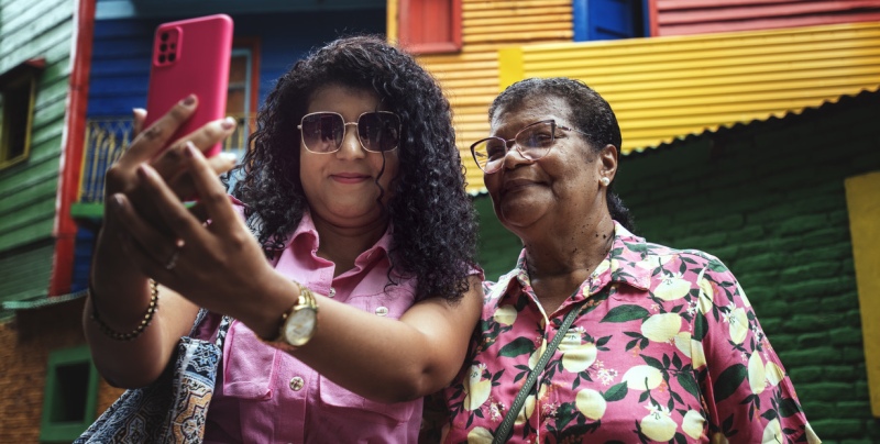 Kamila Xavier de Abreu (40) e Ivani Andrade (69) de Brasil, en La Boca