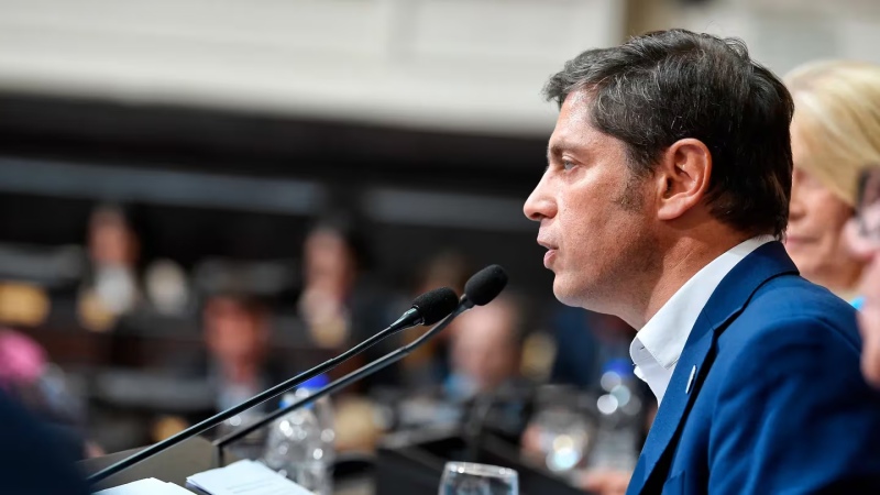 El gobernador Axel Kicillof al encabezar este lunes la apertura del 152° período de Sesiones Ordinarias de la Legislatura bonaerense. (Foto NA)