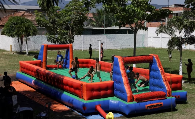  Una piscina-fútbol en un club privado de Guaratiba, Rio de Janeiro (REUTERS/Ricardo Moraes)