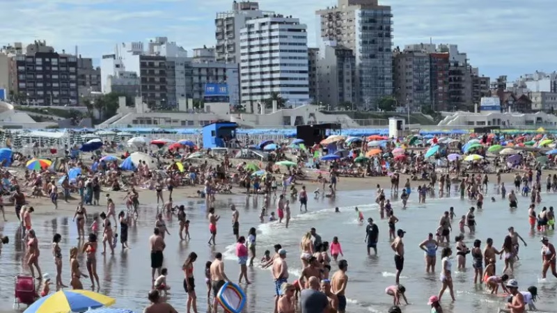 El movimiento turístico cayó casi 14% en la temporada de verano 2024 (Foto: José Scalzo/NA).