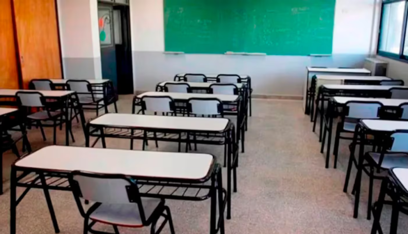 Escándalo en Paraná: una nena de 10 años encontró a su profesor viendo un video porno en plena clase