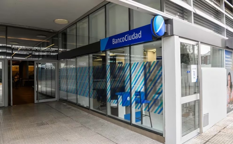 El plan de Banco Ciudad prevé que si la cuota ajustada por inflación supera en un 10% a la cuota ajustada por el Coeficiente de Variación de Salarios (CVS), el solicitante del préstamo podrá pedir la extensión del plazo del crédito en hasta un 25%