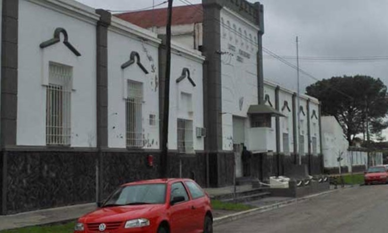 Frente de la cárcel de Villa Floresta