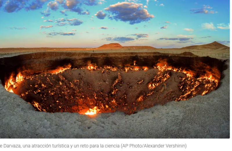 Qué es la “Puerta del Infierno” y por qué lleva décadas ardiendo